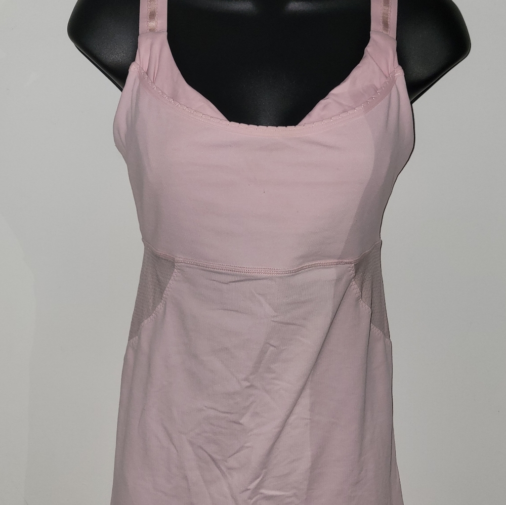 Lululemon lot of 2 tank tops Size M